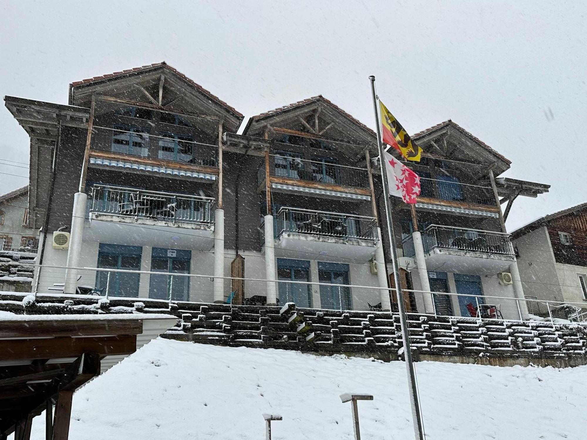 Lake View Residence Niederried bei Interlaken Luaran gambar